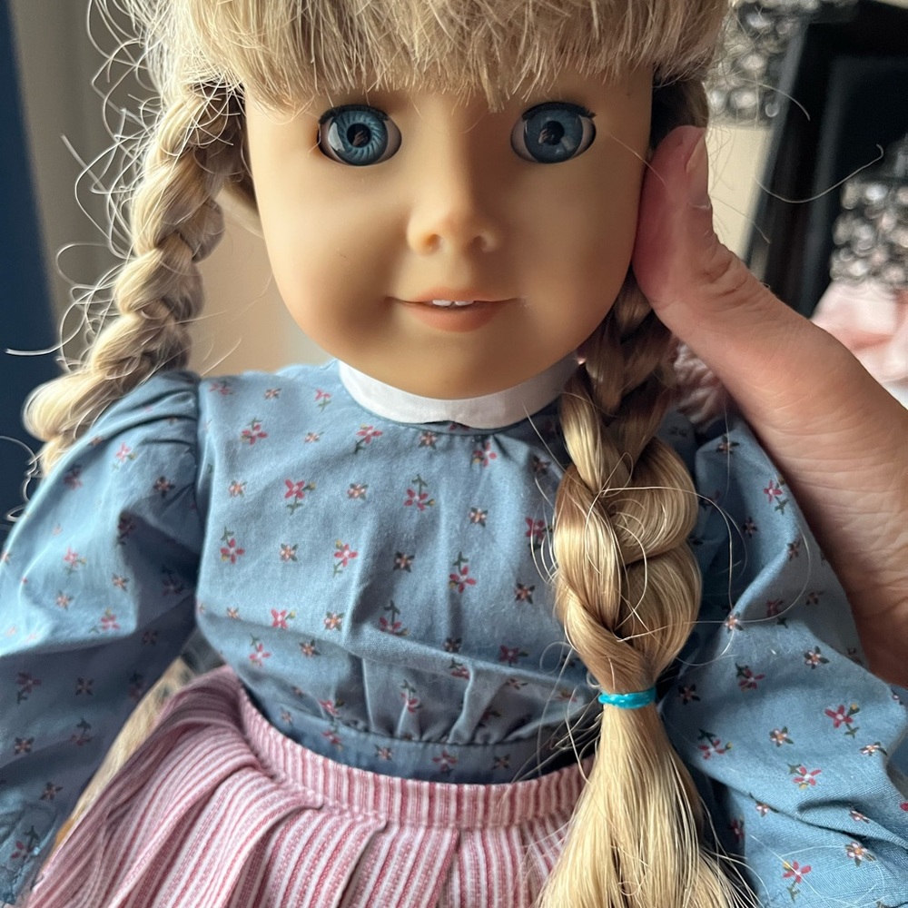 American Girl Doll Kirsten Larson one of the first 3 dolls - Picture 3 of 6